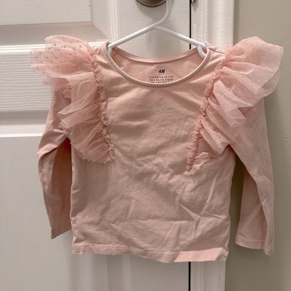 H&M ruffled sleeve top - Picture 1 of 1